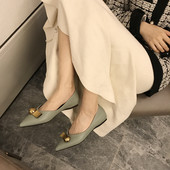 Model nou de pantofi de dama din imitatie de piele cu element metalic