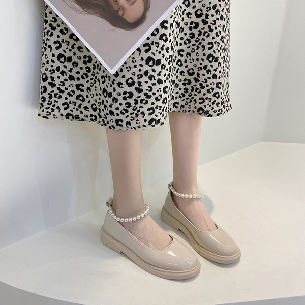 Ženske casual lakirane cipele s biserima