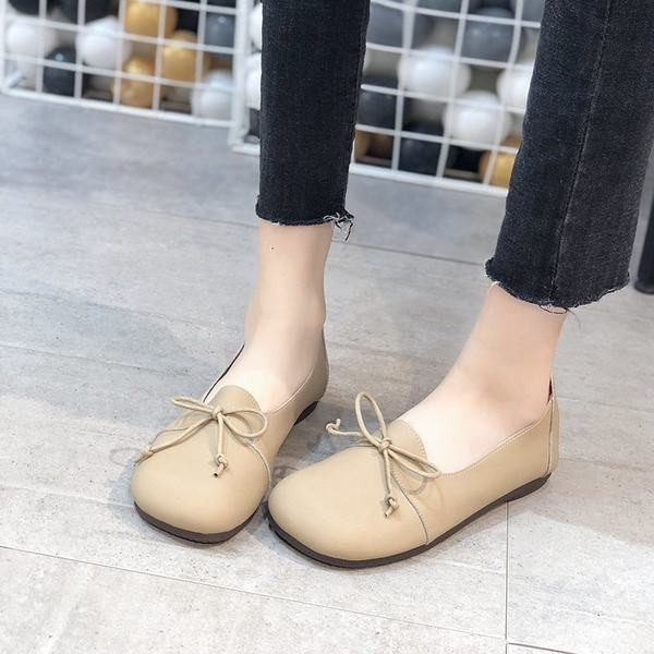 Pantofi moderni din piele cu panglica si talpa plata