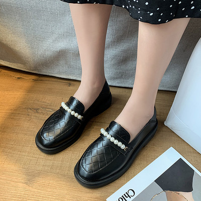 Casual στρογγυλά παπούτσια με πέρλες διακόσμηση