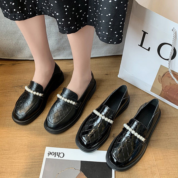 Casual στρογγυλά παπούτσια με πέρλες διακόσμηση