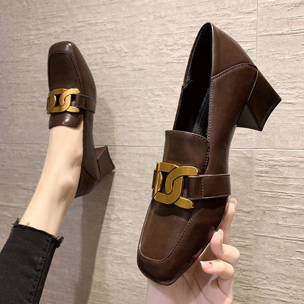 Pantofi casual de dama cu toc mic gros si decor metalic