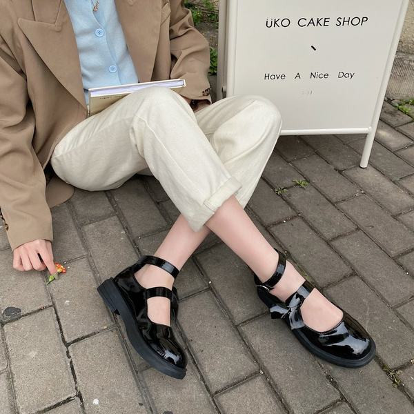 Pantofi casual dama cu catarama - doua modele