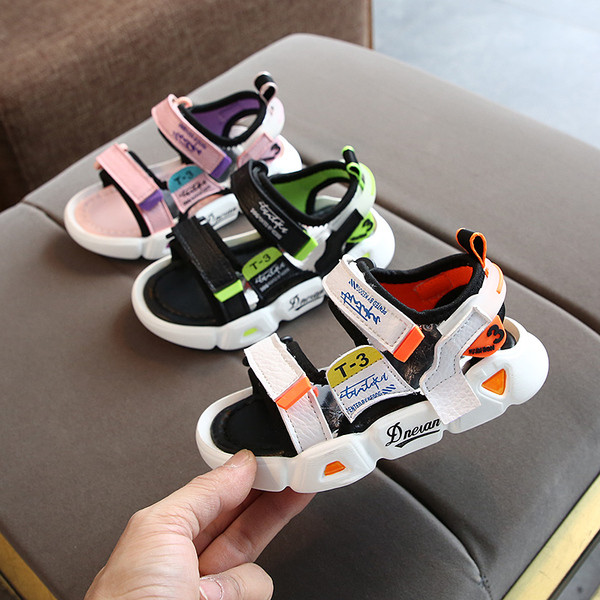 Sandale luminoase pentru copii pentru fete și băieți - mai multe modele