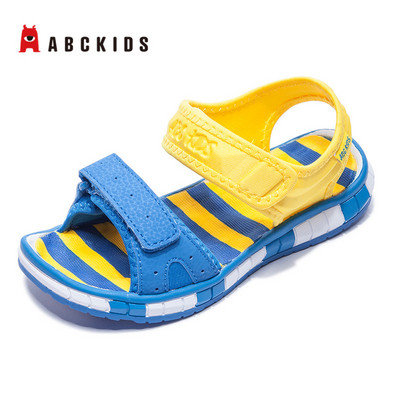 Παιδικά σανδάλια με λουράκια βελκρό κατάλληλα για αγόρια και κορίτσια