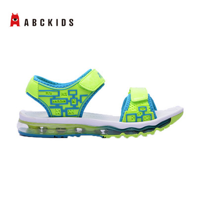 Παιδικά σανδάλια με λουράκια βελκρό κατάλληλα για αγόρια και κορίτσια