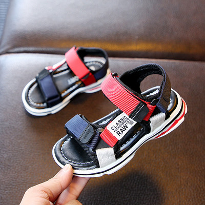 Sandale pentru copii potrivite pentru fete și băieți în mai multe modele