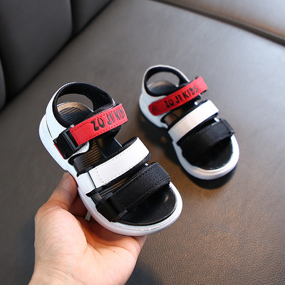 Sandale pentru copii potrivite pentru fete și băieți în mai multe modele