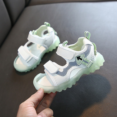 Sandale pentru copii potrivite pentru fete și băieți în mai multe modele