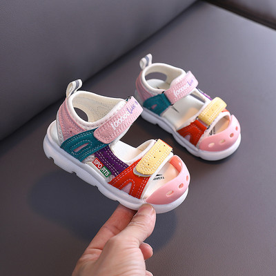 Sandale moderne pentru copii cu talpă moale și autocolante pentru fete