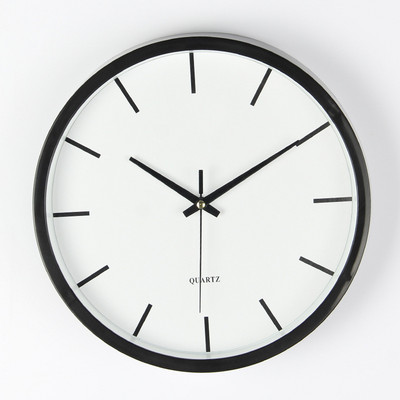 Round clock for wall