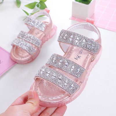 Sandale pentru fete cu bretele strălucitoare și talpă strălucitoare
