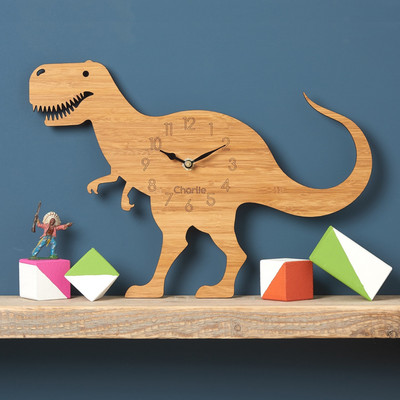 Актуален стенен дървен часовник във формата на динозавър