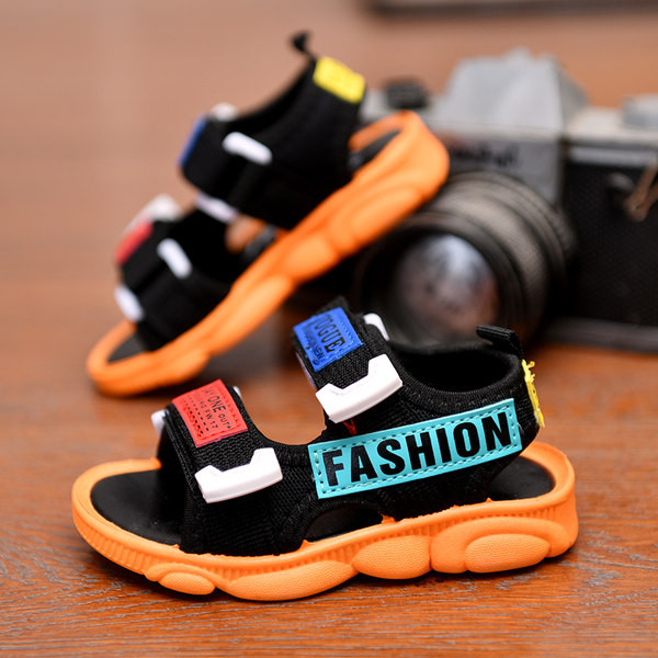 Παιδικά σανδάλια για κορίτσια και αγόρια με εμβλήματα