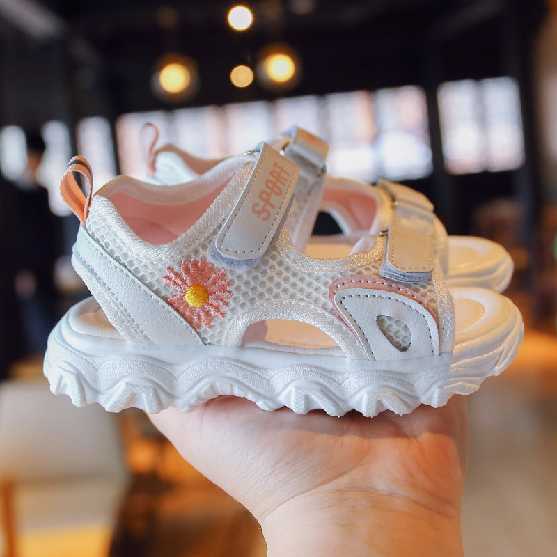 Sandale moderne pentru fete pentru copii cu broderie si autocolante