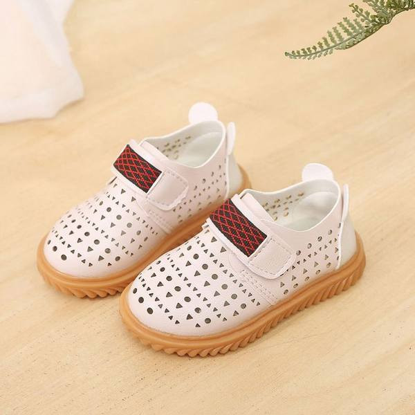 Sandale copii din piele cu autocolante - trei modele