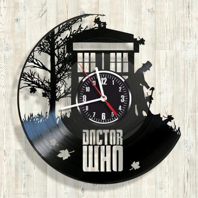 Ceas de perete rotund din vinil curent cu inscripția Doctor Who