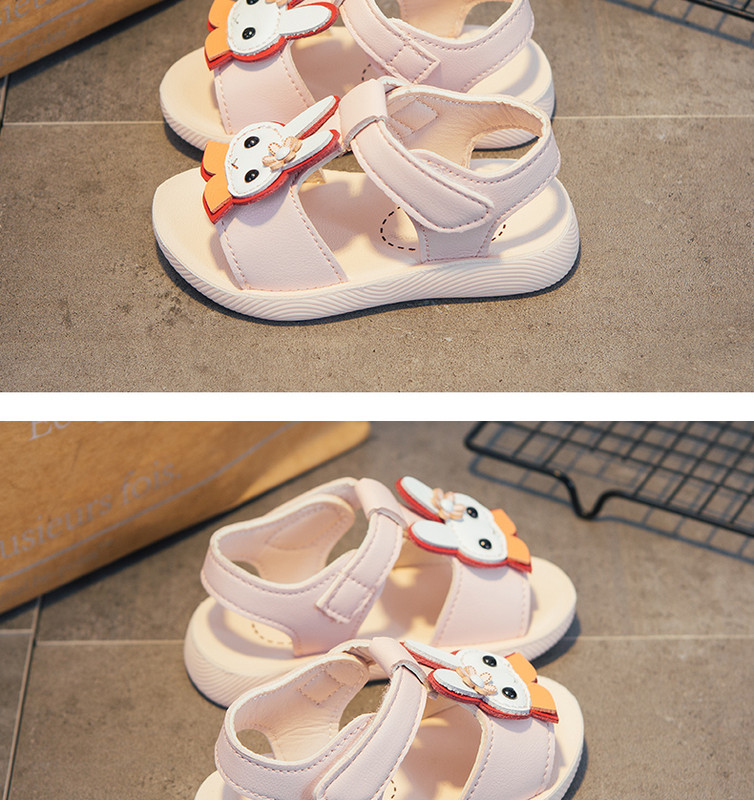 Sandale din piele pentru copii cu talpă plată și element 3D