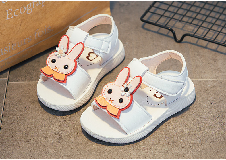 Sandale din piele pentru copii cu talpă plată și element 3D