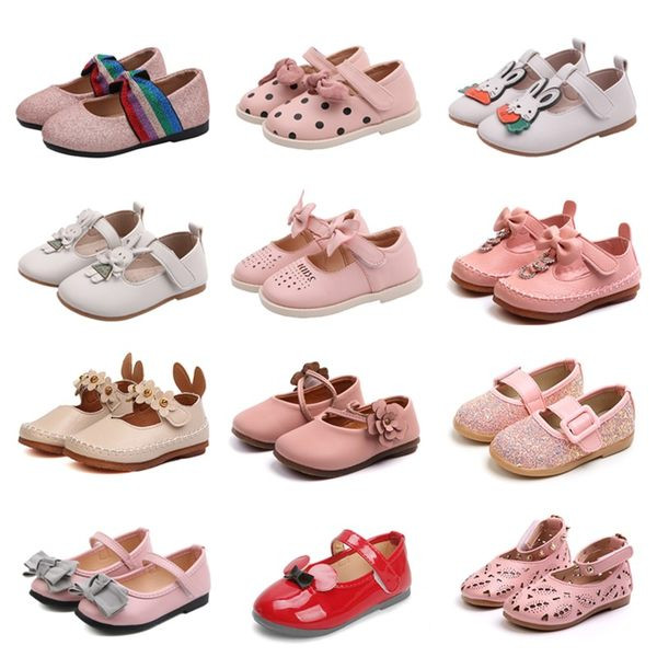 Sandale de vară pentru o fată - diferite modele