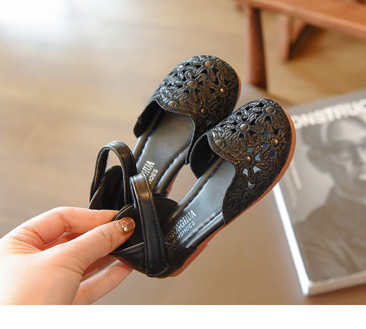 Sandale pentru copii cu petice și talpă plată pentru fete