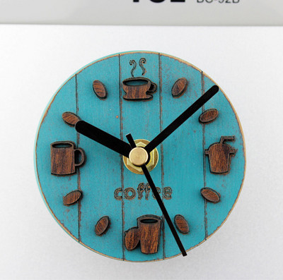 Mini ceas decorativ cu carlig magnetic si inscriptie Cafea potrivita pentru frigider