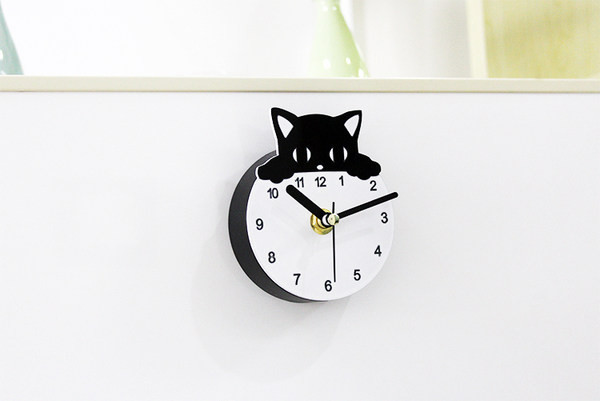 Ceas mic decorativ potrivit pentru frigider cu carlig magnetic in forma rotunda si pisica