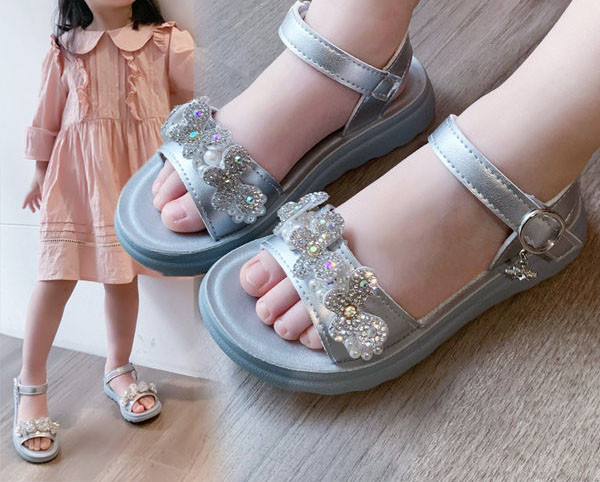 Sandale pentru copii cu elemente 3D și pietre