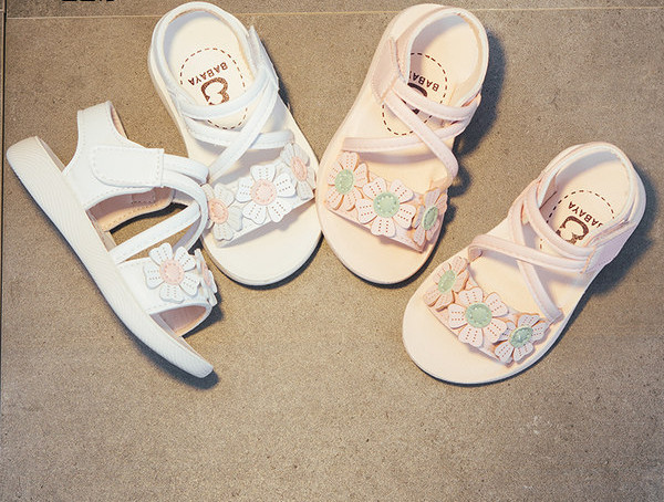 Sandale copii din piele cu flori si talpa plata