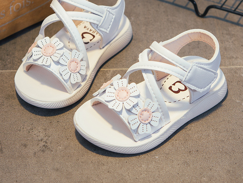 Sandale copii din piele cu flori si talpa plata
