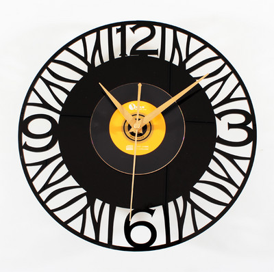 Ceas decorativ rotund din vinil elegant