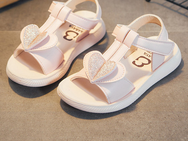Sandale copii din piele pentru fete cu inimioare 3D
