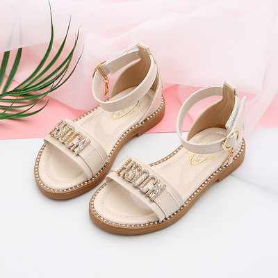 Sandale moderne pentru o fată cu decor metalic și pietre