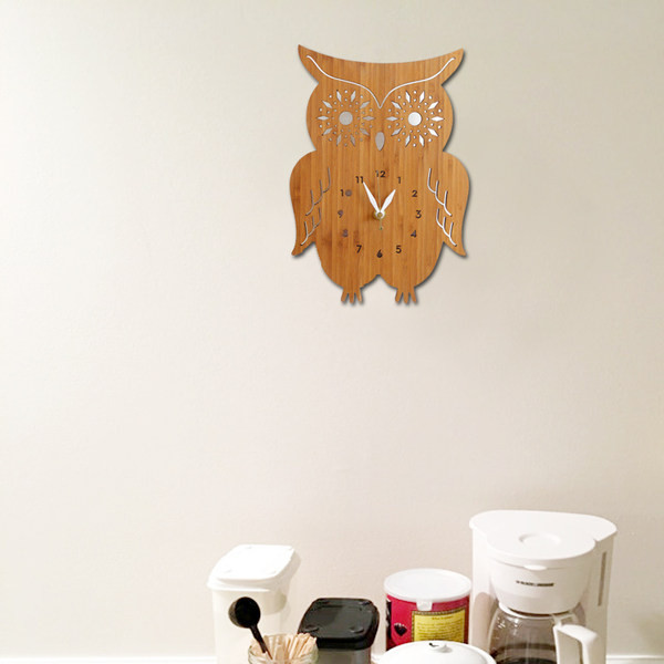 Ceas decorativ din lemn de ultimă generație în formă de bufniță