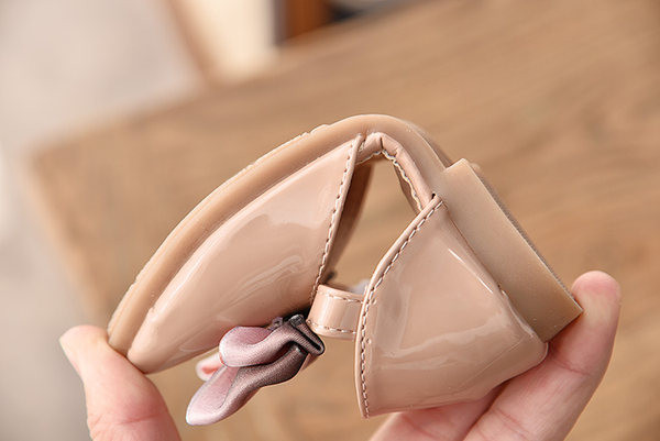 Παιδικά σανδάλια με κορδέλα 3D και αγκράφα