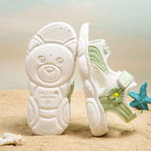 Παιδικά σανδάλια με πλέγμα και τρισδιάστατο λουλούδι