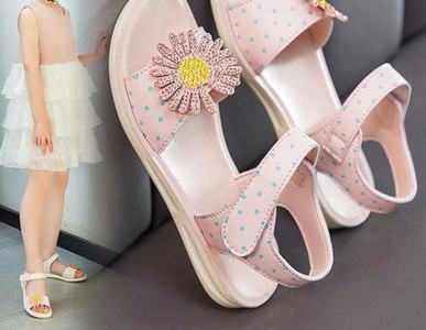 Model nou de sandale pentru copii cu floare si talpa plata