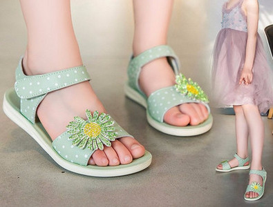 Model nou de sandale pentru copii cu floare si talpa plata