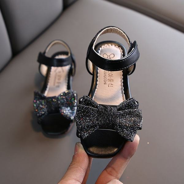 Παιδικά casual γυαλιστερά σανδάλια με κορδέλα