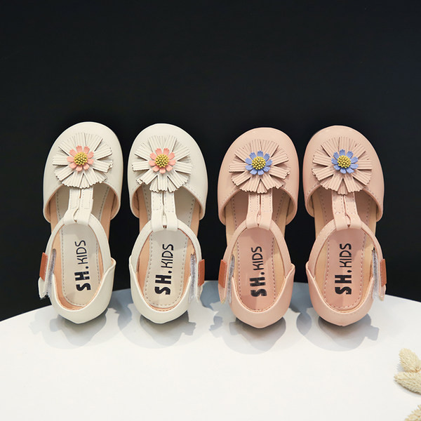 Dječje kožne sandale s cvijetom i naljepnicama