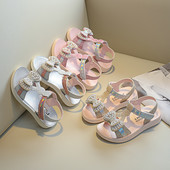 Model nou de sandale pentru copii cu perle si panglica