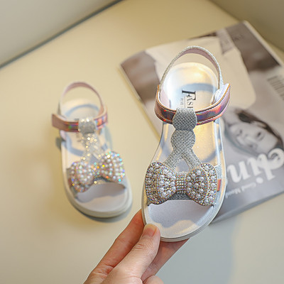 Model nou de sandale pentru copii cu perle si panglica