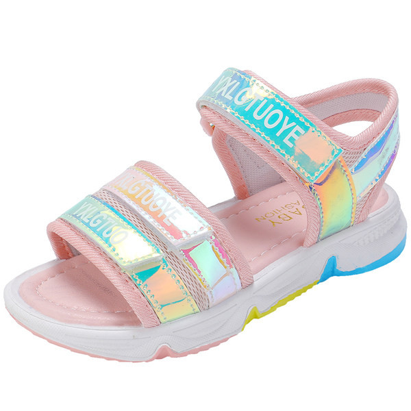 Model nou de sandale pentru copii cu petice si talpa moale