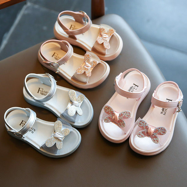 Model nou de sandale pentru copii cu autocolante si decor 3D in trei culori