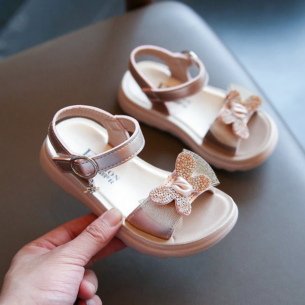 Model nou de sandale pentru copii cu autocolante si decor 3D in trei culori