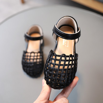 Model nou de sandale din piele pentru copii cu autocolante pentru fete