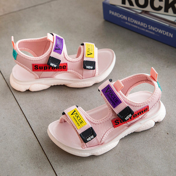 Sandale casual pentru copii cu emblema potrivite pentru fete sau baieti