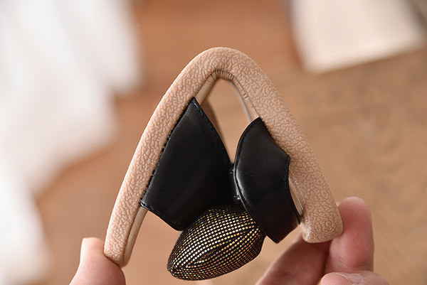 Sandale pentru copii cu talpa moale si panglica