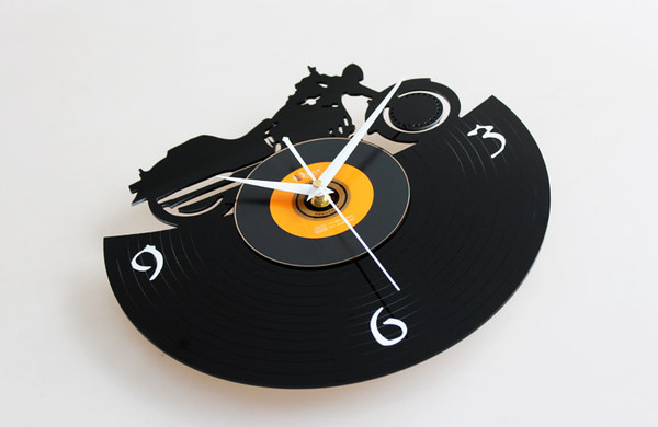 Ceas de vinil decorativ modern cu motor