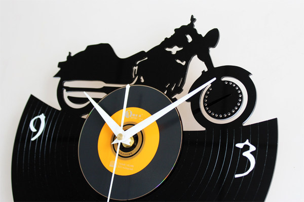 Ceas de vinil decorativ modern cu motor